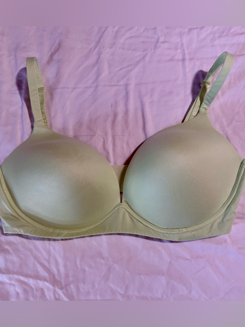 Body By Victoria's Secret Wireless Smooth Logo Strap Bra Sage Green 38DD